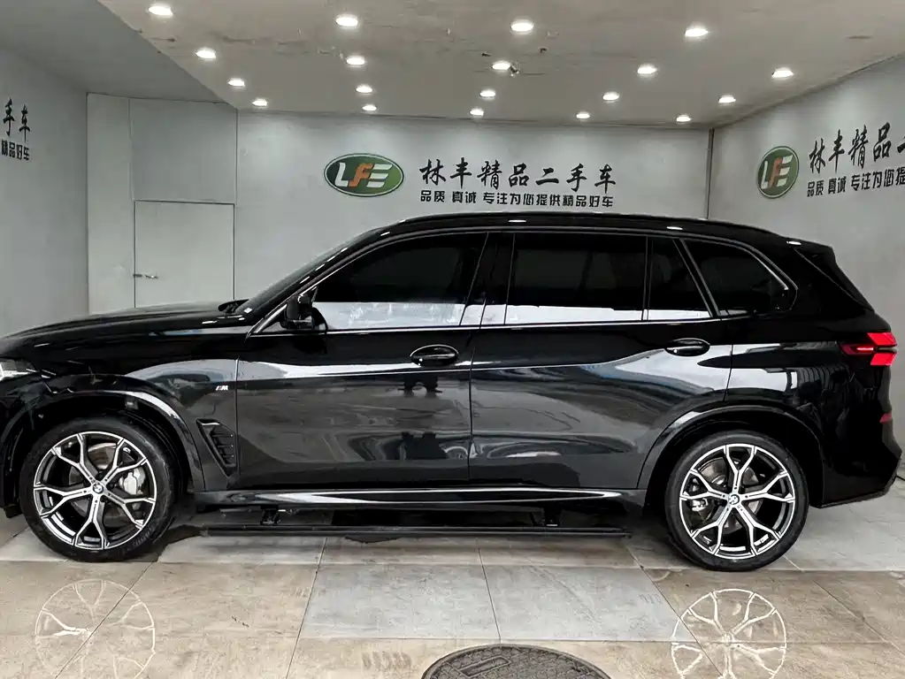 BMW X5 2026 xDrive 30Li Premium M Sport