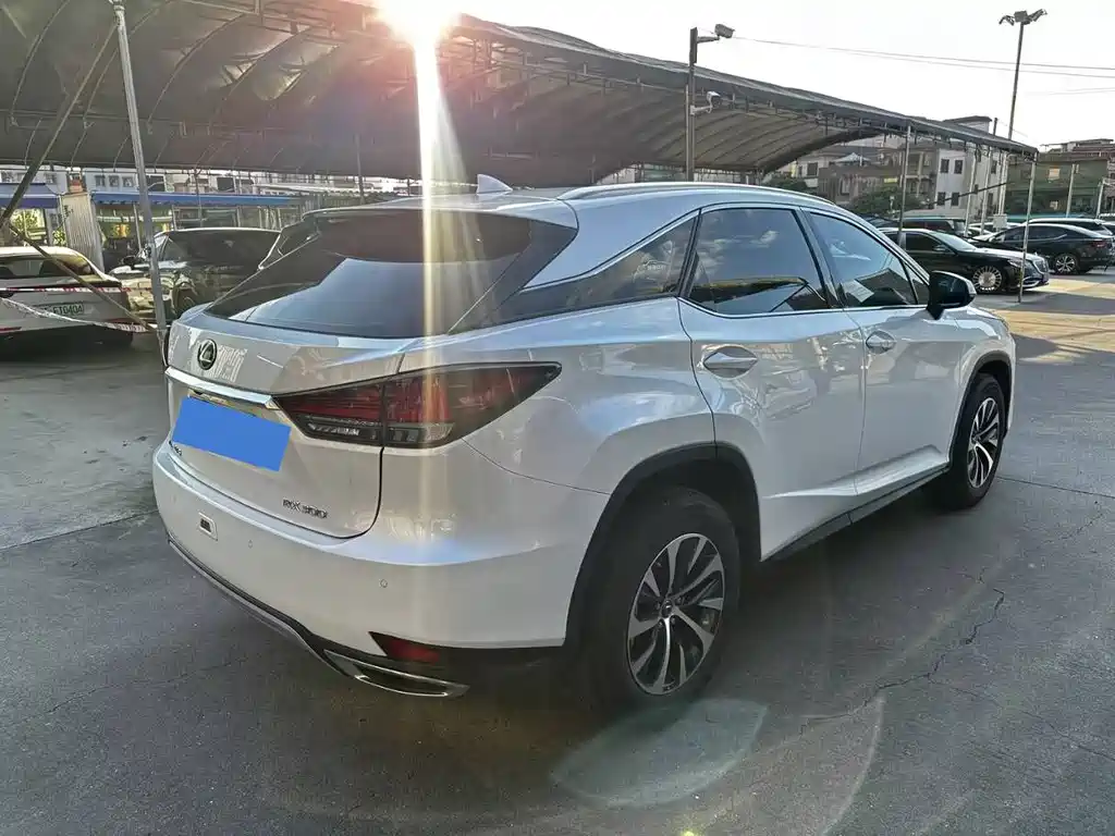 Lexus RX — миниатюра 9