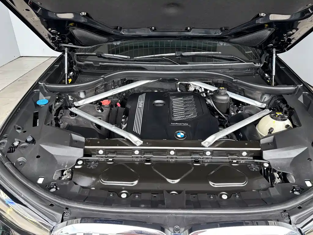 BMW X7 — миниатюра 32