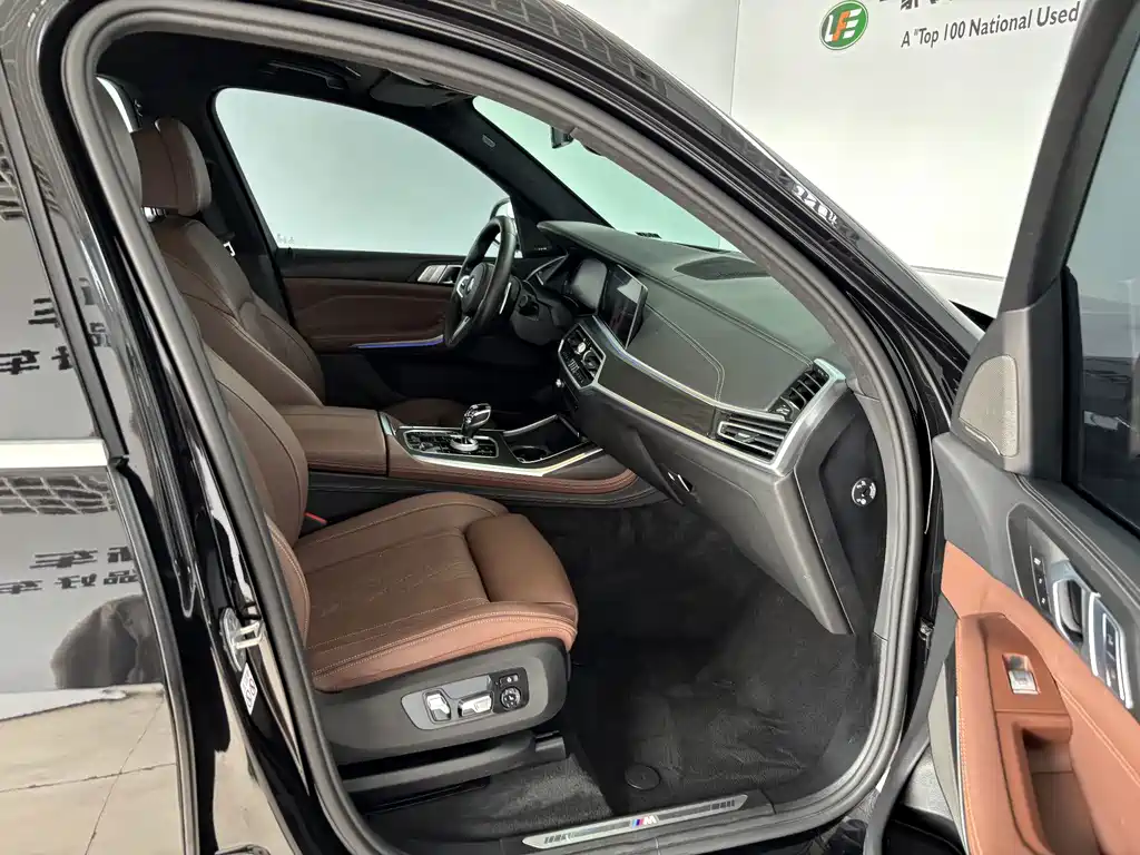 BMW X7 — миниатюра 26
