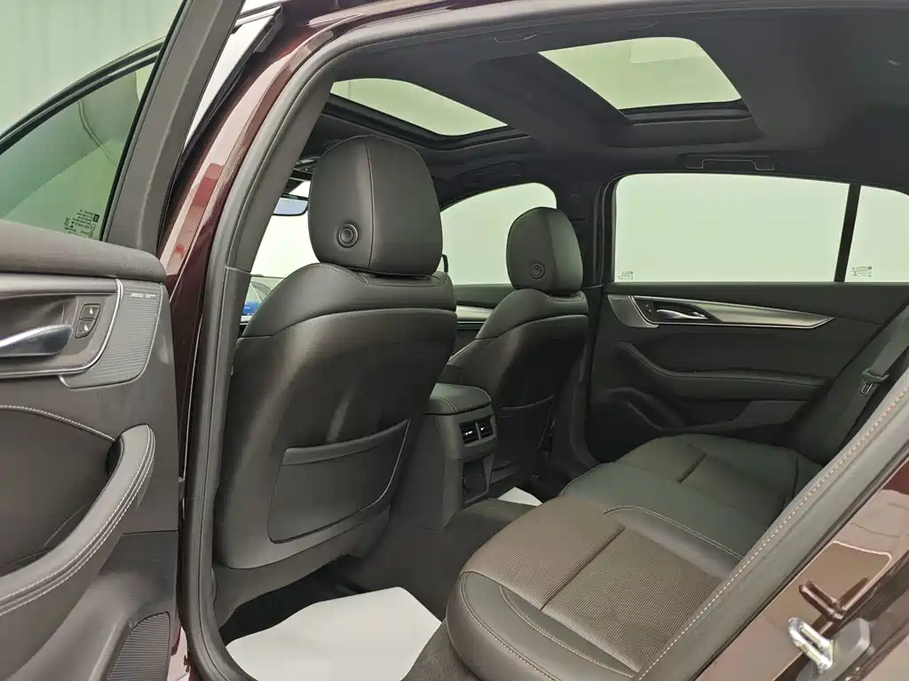 Cadillac CT5 — миниатюра 19