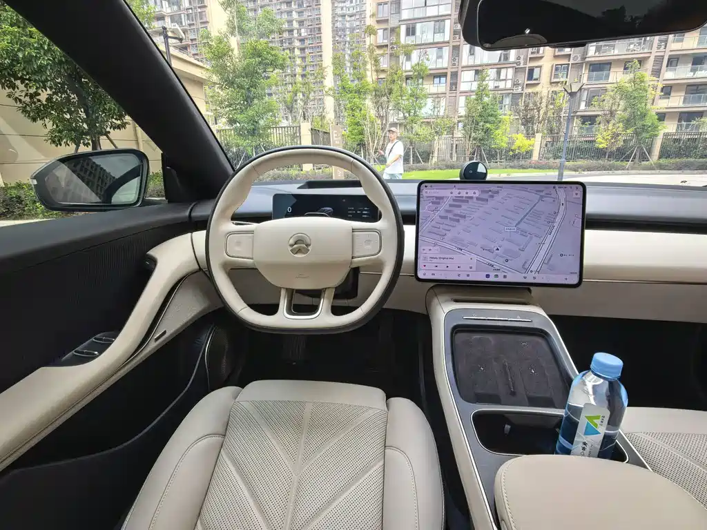 NIO ET5T — миниатюра 16