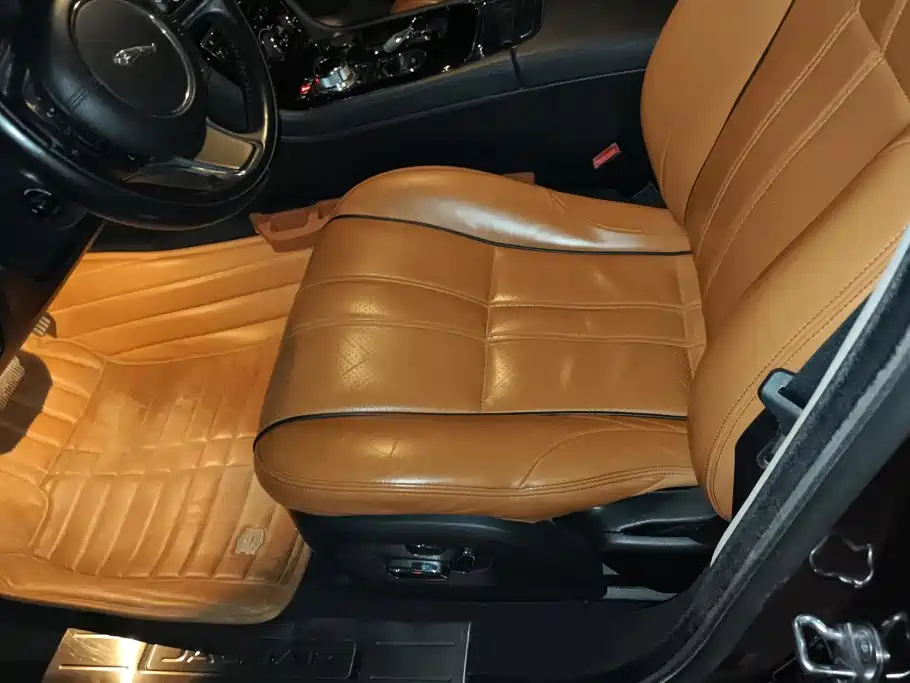Jaguar XJ — миниатюра 9