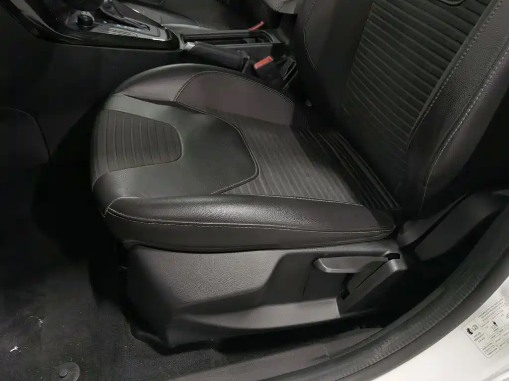 Ford Focus — миниатюра 20