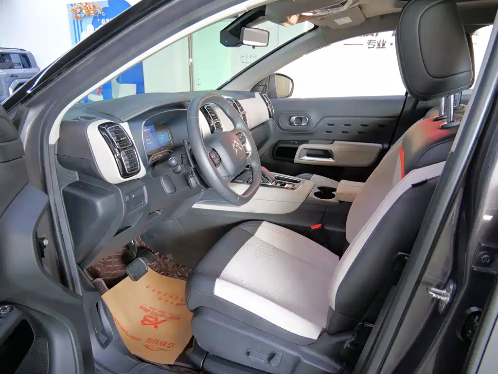 Citroen C5 AIRCROSS New Energy — миниатюра 9