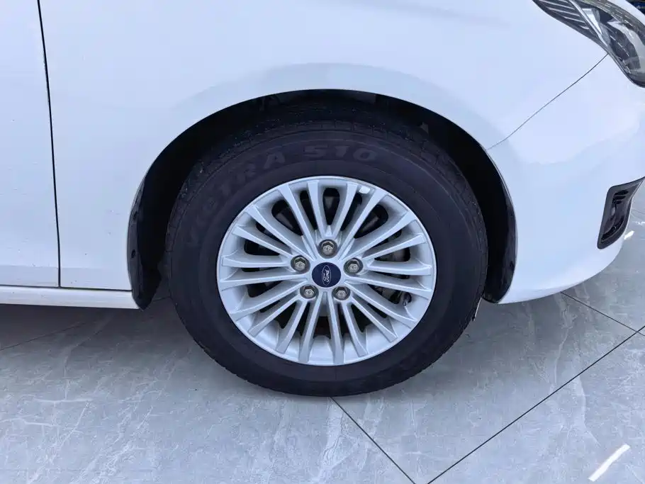 Ford Escort — миниатюра 6