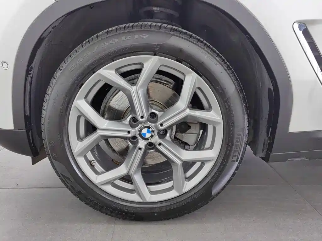 BMW X3 — миниатюра 17