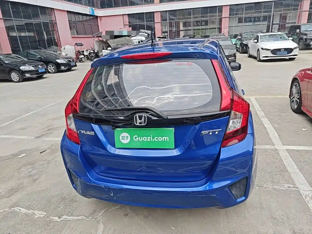 Honda Fit — миниатюра 6