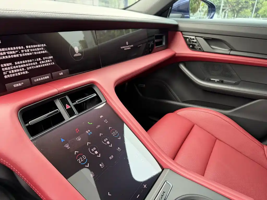 Porsche Taycan — миниатюра 16