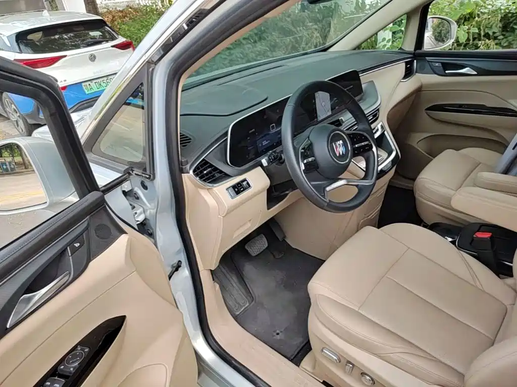 Buick GL8 Hybrid — миниатюра 16