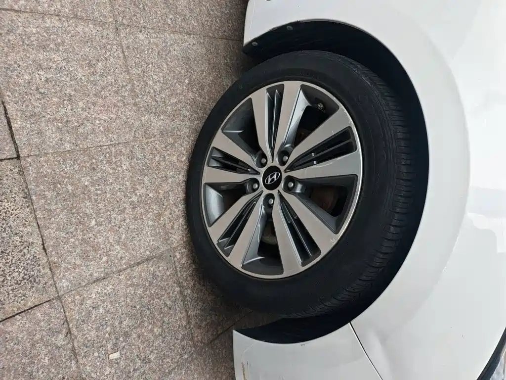 Hyundai Mistra — миниатюра 25