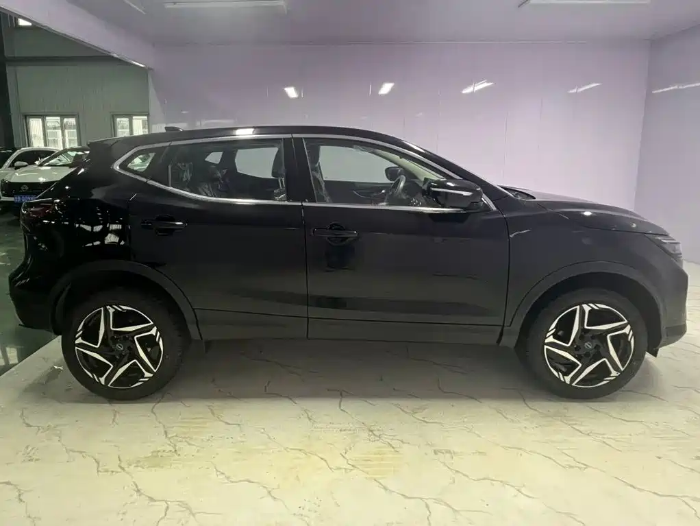 Nissan Qashqai — миниатюра 9