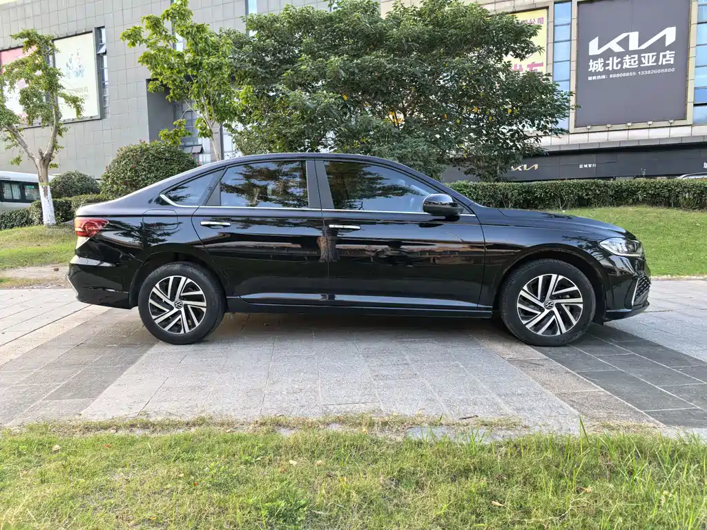 Volkswagen Lavida — миниатюра 6