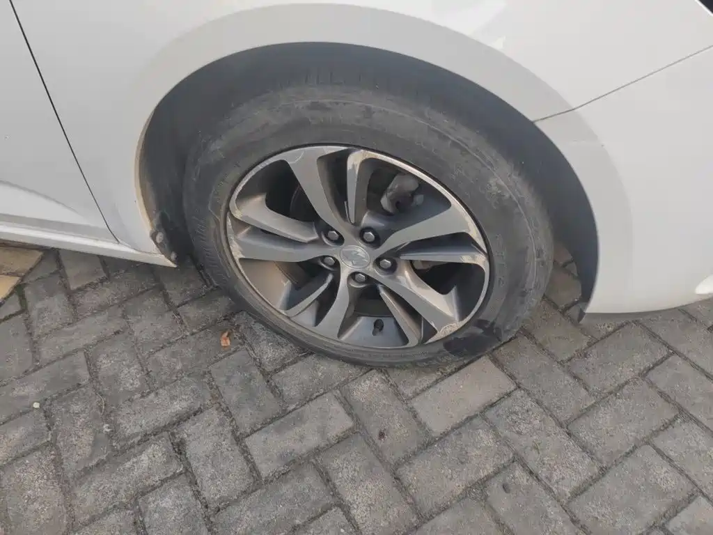 Buick Verano — миниатюра 8