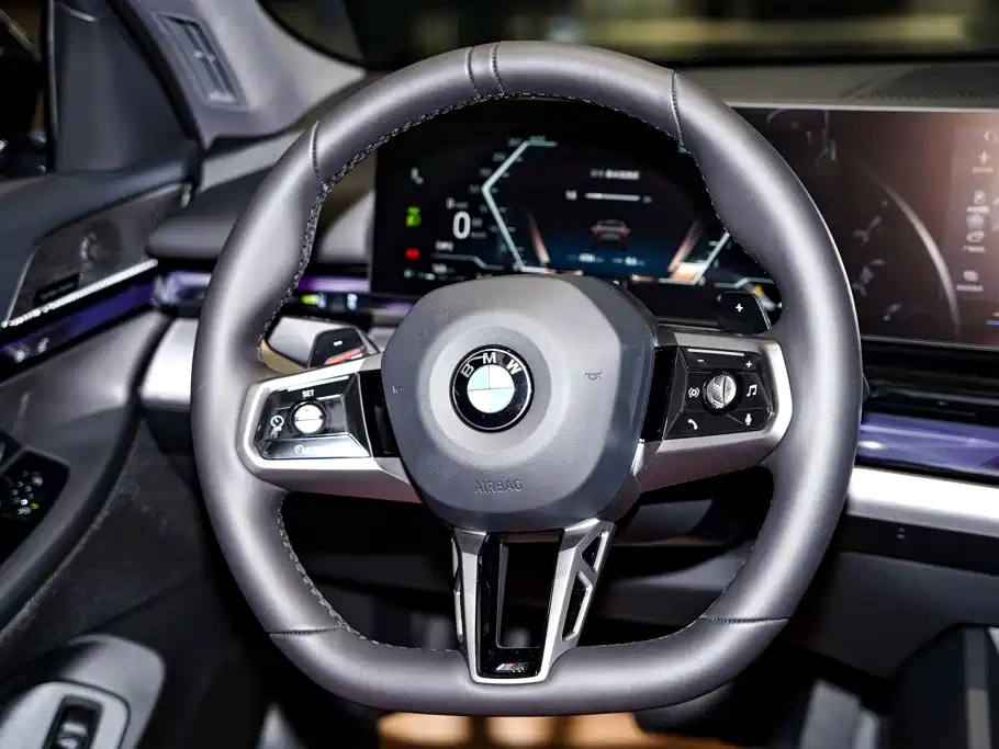 BMW 5 Series — миниатюра 14