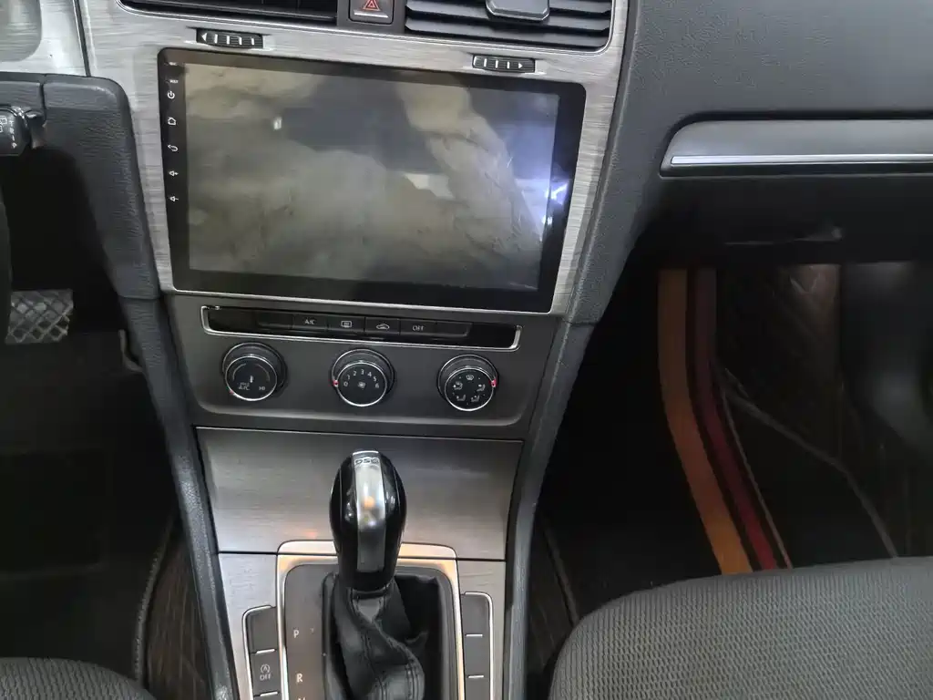 Volkswagen Golf — миниатюра 10