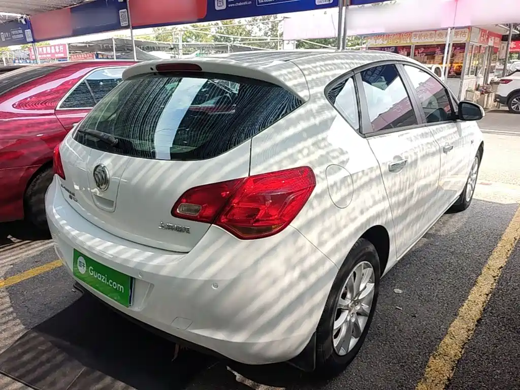 Buick Excelle — миниатюра 7