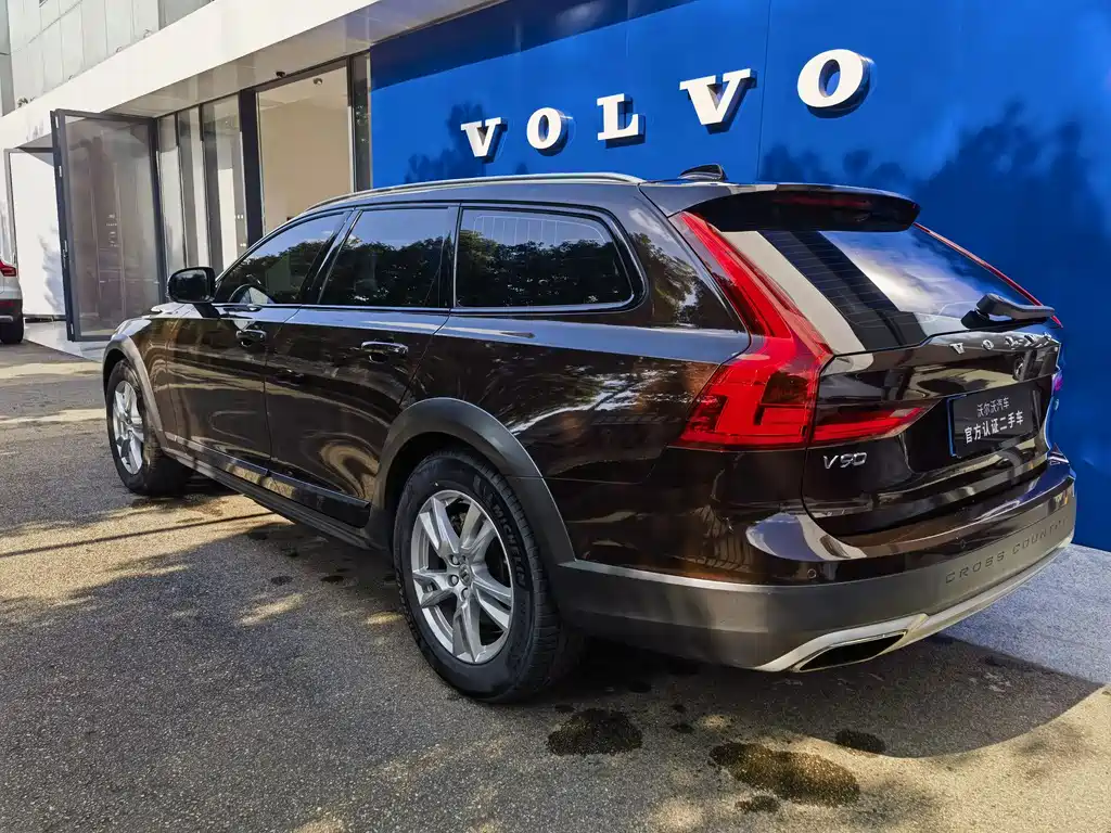 Volvo V90 — миниатюра 7