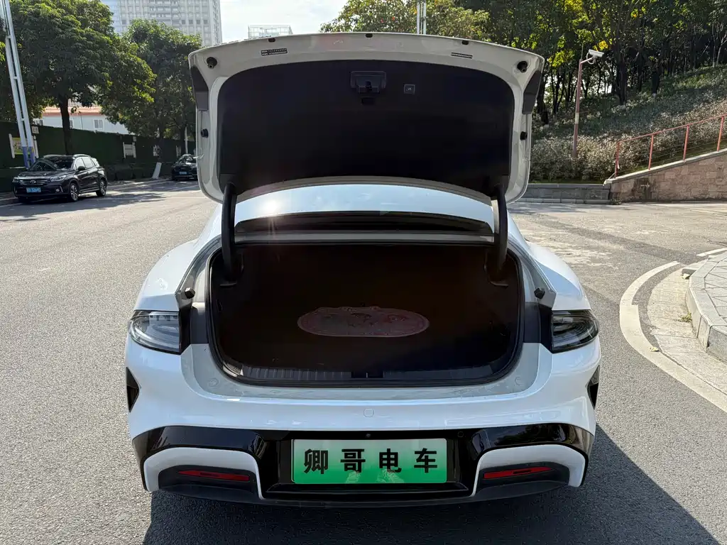 XIAOMI CAR XIAOMI SU7