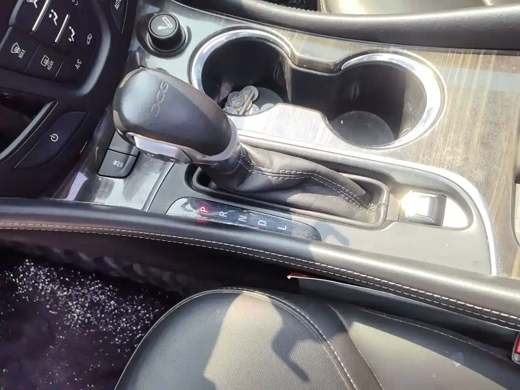 Buick Envision Plus — миниатюра 10