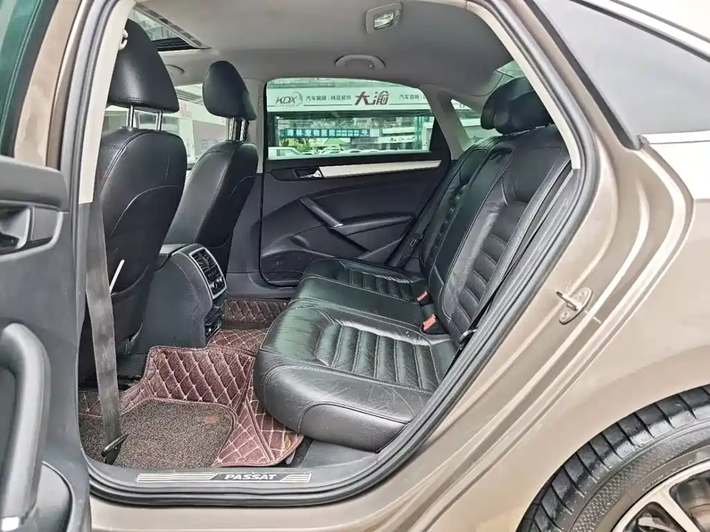 Volkswagen Passat — миниатюра 11