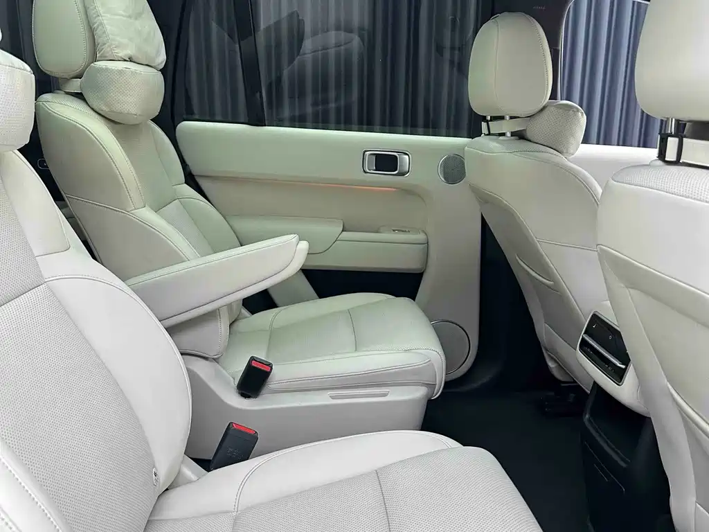 Li Auto Li L8 — миниатюра 6