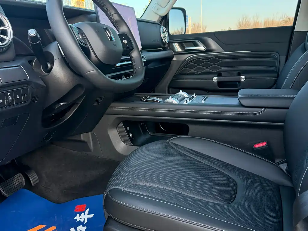 TANK TANK 300 NEW ENERGY