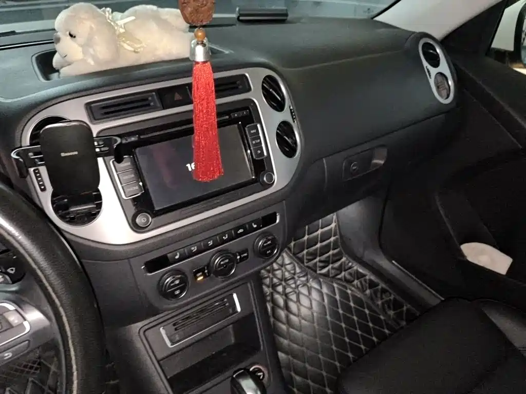 Volkswagen Tiguan — миниатюра 14