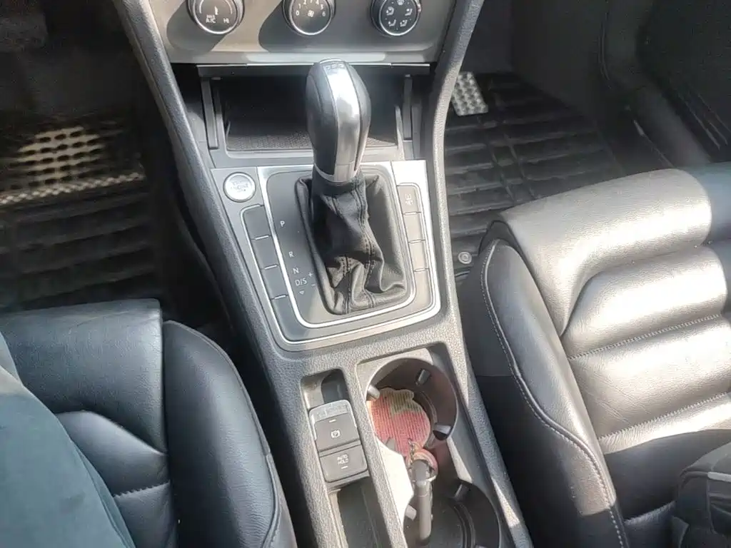 Volkswagen Golf — миниатюра 14