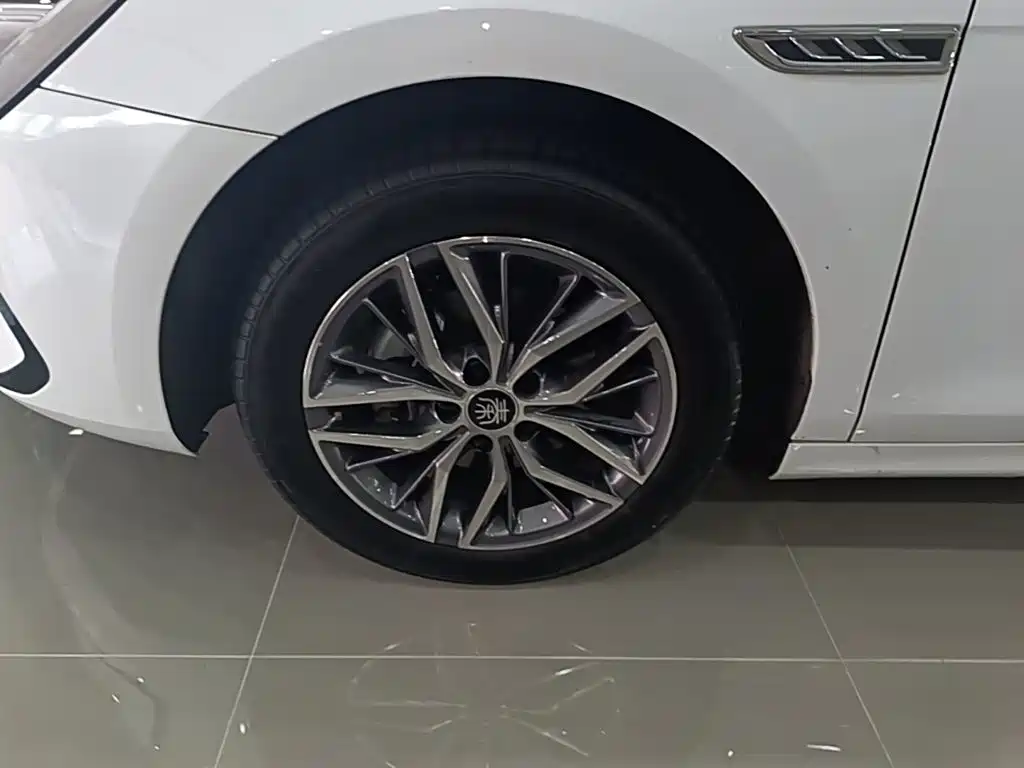 BYD Qin PLUS — миниатюра 23