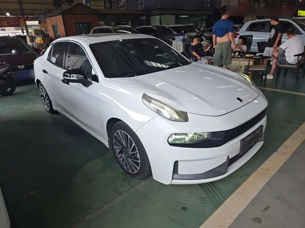 Lynk & Co 03 — миниатюра 4