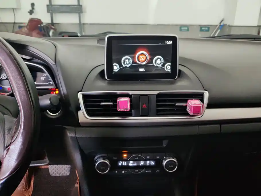 Mazda 3 Axela — миниатюра 13