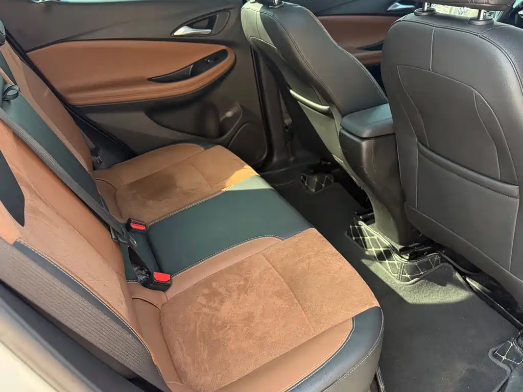 Buick Encore GX — миниатюра 5