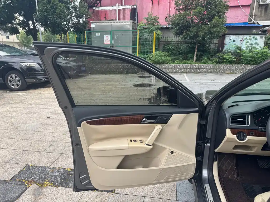 Volkswagen Lavida — миниатюра 8