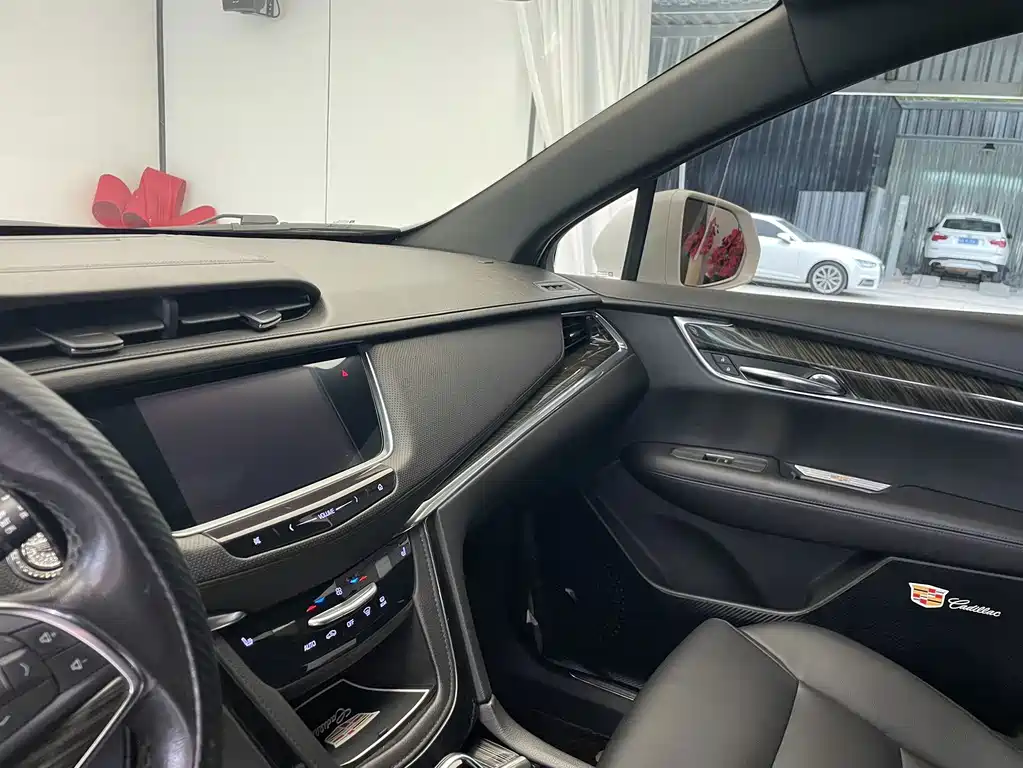 Cadillac XT5 — миниатюра 12