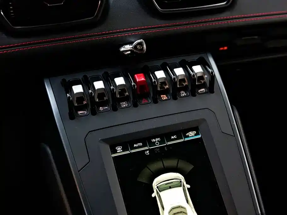 Lamborghini Huracán — миниатюра 11