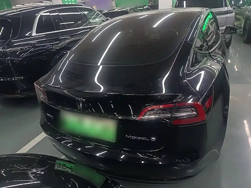 Tesla Model 3 — миниатюра 6