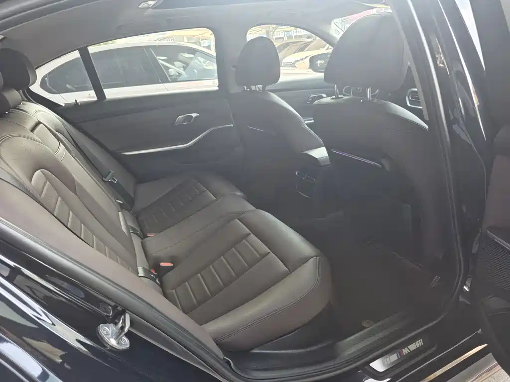 BMW 3 Series — миниатюра 18