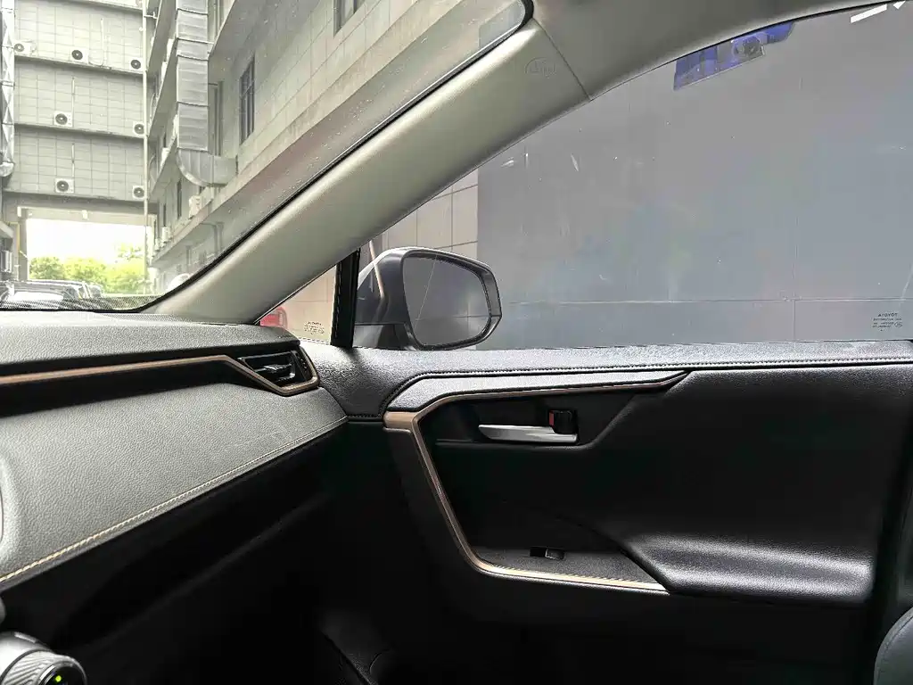 Toyota Wildlander 2024 2.0L CVT