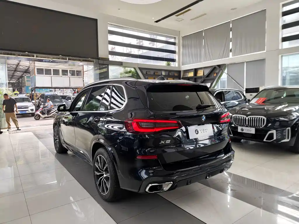 BMW X5 — миниатюра 13