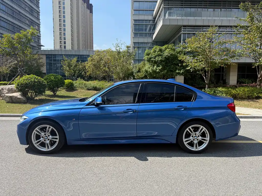 BMW 3 Series — миниатюра 4