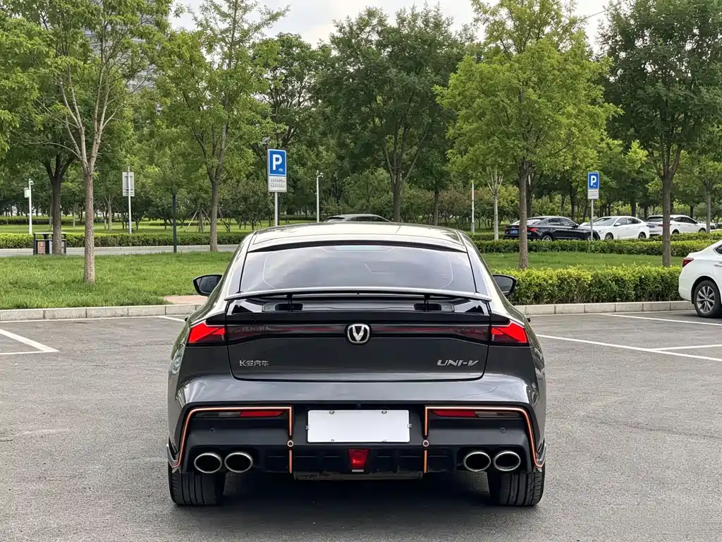 Changan UNI-V 2022 1.5T Sport