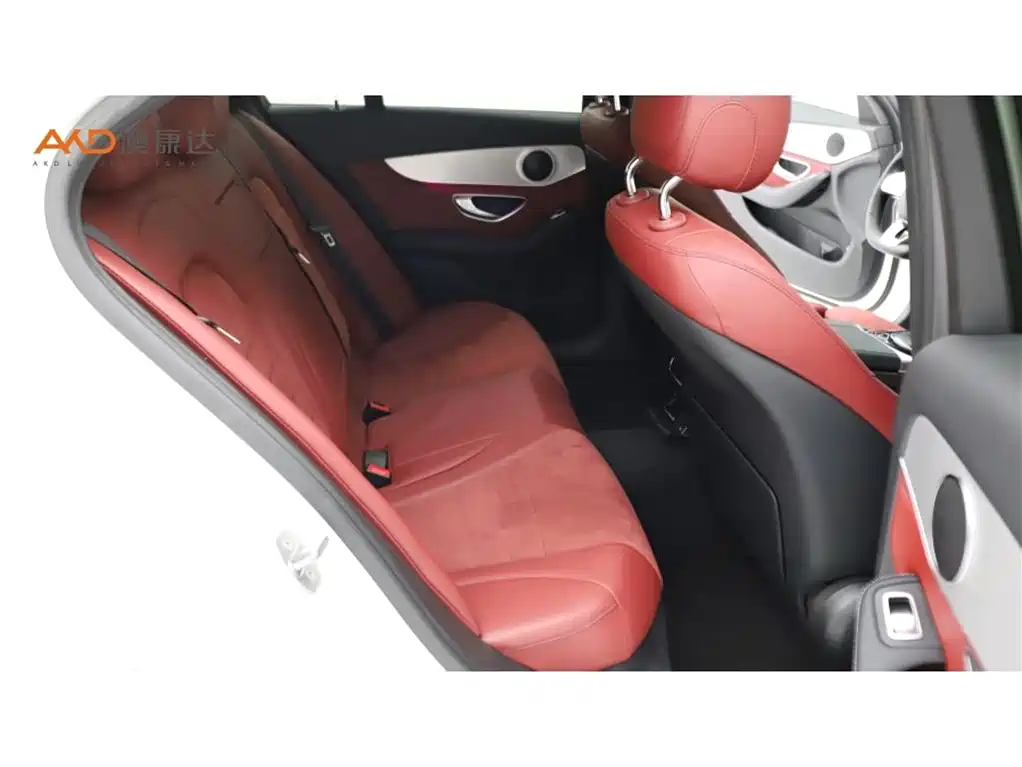Mercedes-Benz C-Class — миниатюра 8