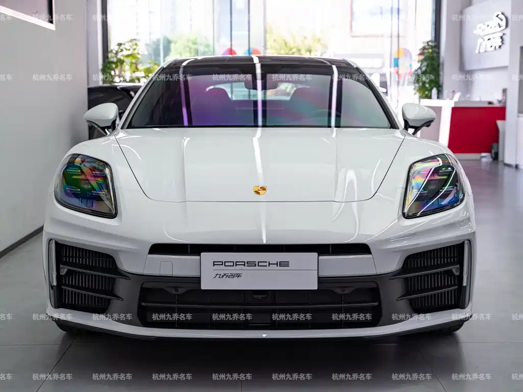 Porsche Panamera — миниатюра 2