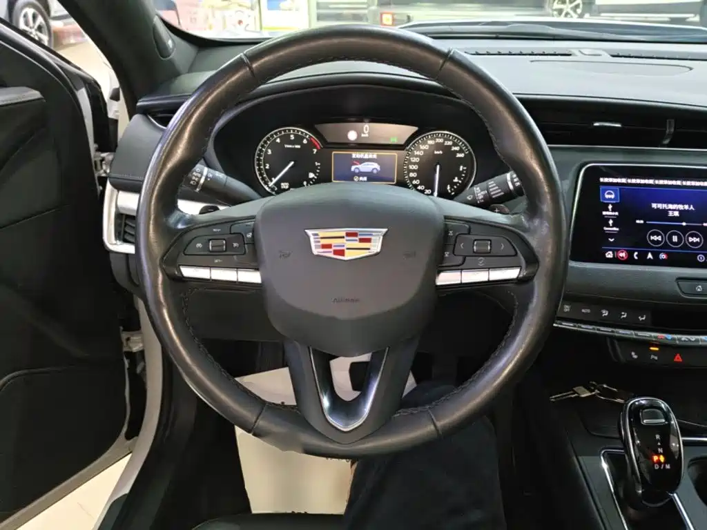 Cadillac XT4 — миниатюра 11