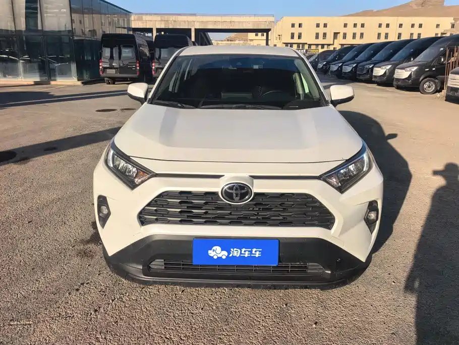 Toyota RAV4 — миниатюра 2