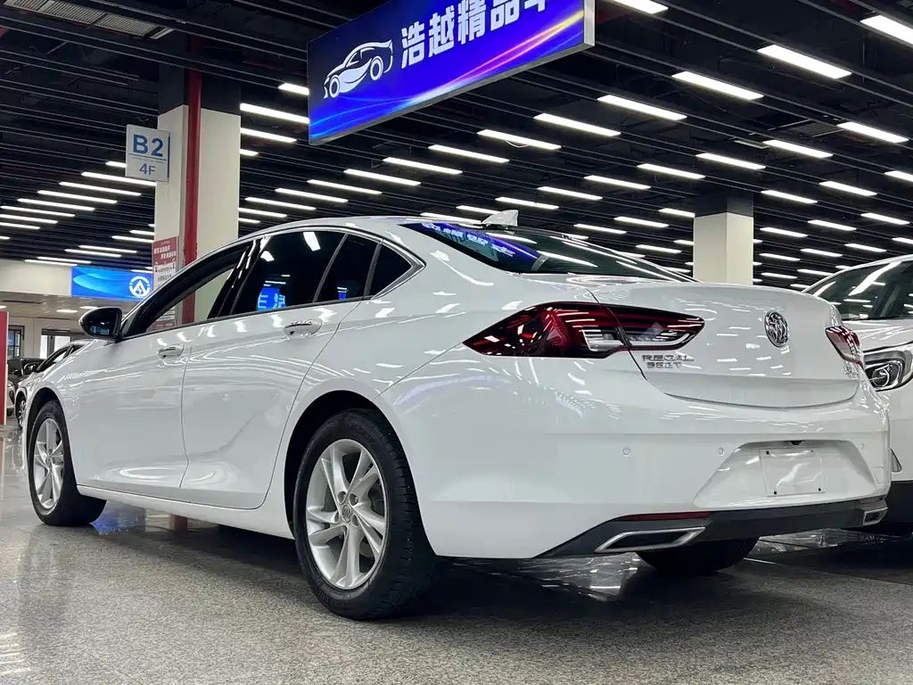 Buick Regal — миниатюра 10