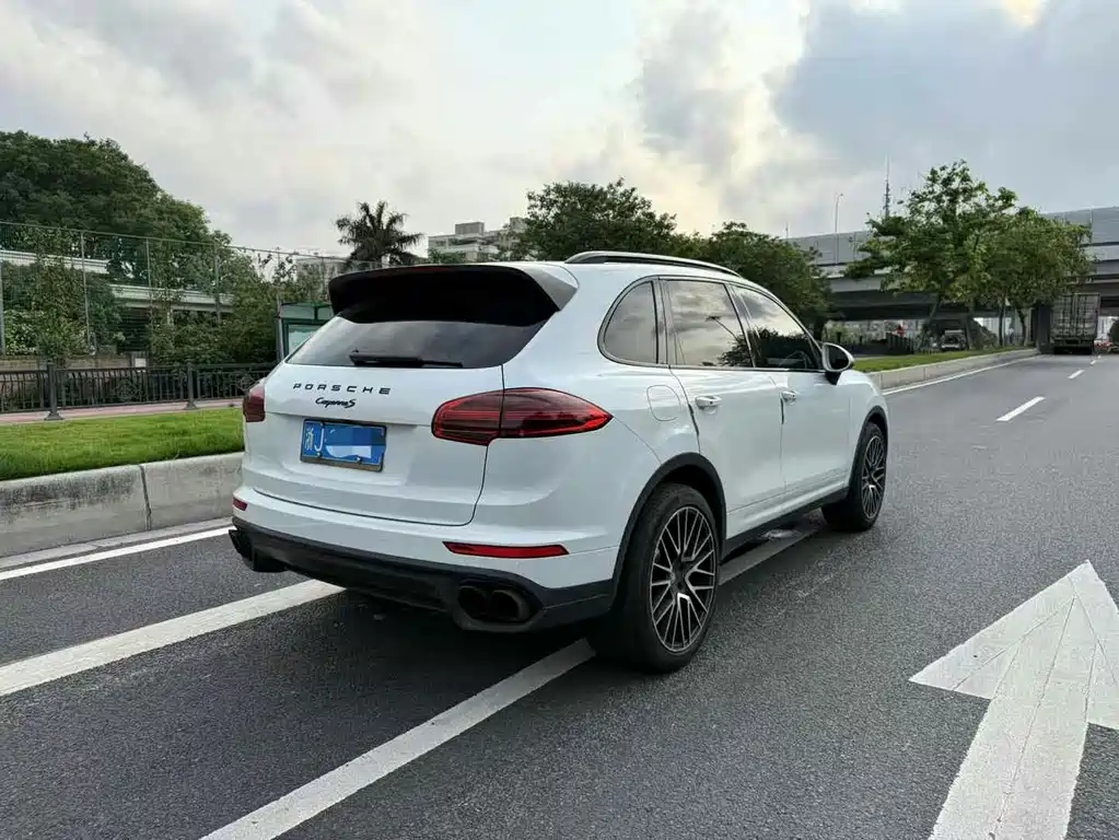 Porsche Cayenne 2016