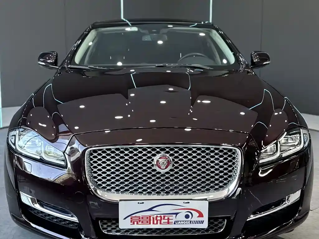 Jaguar XJ — миниатюра 2