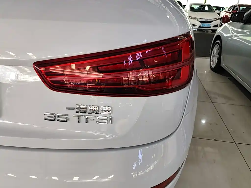 Audi Q3 — миниатюра 8